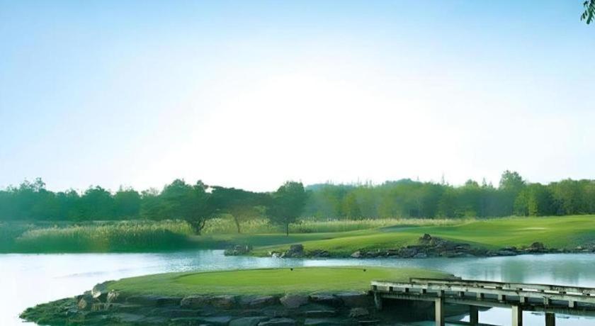 Lake View Hotel And Golf Club Хуа Хин Екстериор снимка